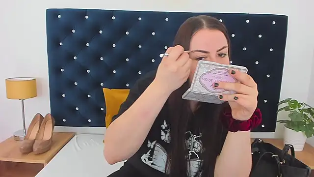 Snapshot of EvaLick chatting on 02-12-25, 06:19 EvaLick online show from 02-12-25, 06:19