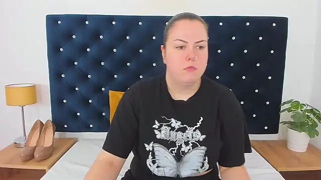 Snapshot of EvaLick chatting on 02-18-25, 06:37 EvaLick online show from 02-18-25, 06:37