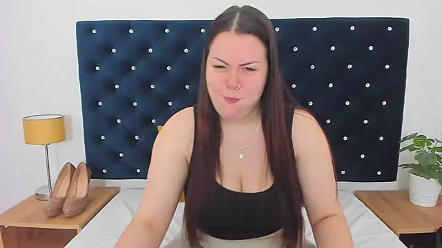 Snapshot of EvaLick chatting on 02-25-25, 06:03 EvaLick online show from 02-25-25, 06:03