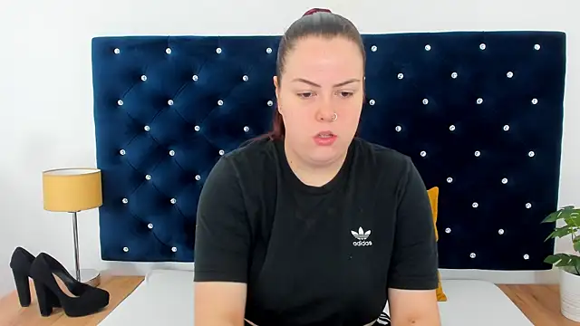 Snapshot of EvaLick chatting on 10-28-25, 06:39 EvaLick online show from 10-28-25, 06:39