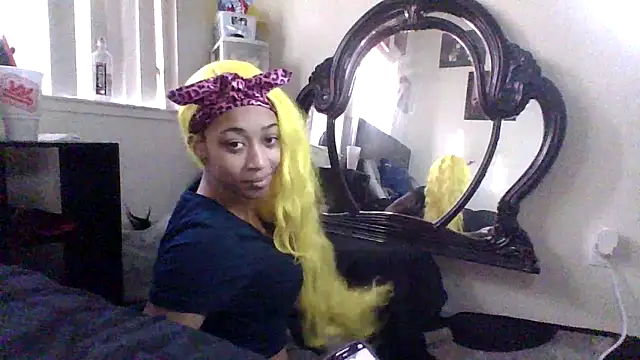 Snapshot of sexybribri@xh chatting on 01-14-25, 11:27 sexybribrixh online show from 01-14-25, 11:27