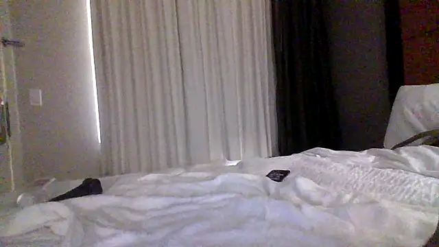 Snapshot of sexybribri@xh chatting on 10-11-25, 09:02 sexybribrixh online show from 10-11-25, 09:02