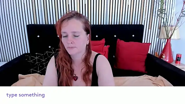 Snapshot of SinFulTitsDD chatting on 11-13-25, 05:56 SinFulTitsDD online show from 11-13-25, 05:56