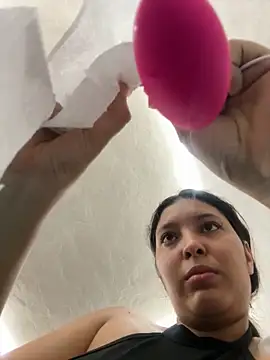 Snapshot of mariatudulceadiccion chatting on 10-29-25, 02:47 mariatudulceadiccion online show from 10-29-25, 02:47