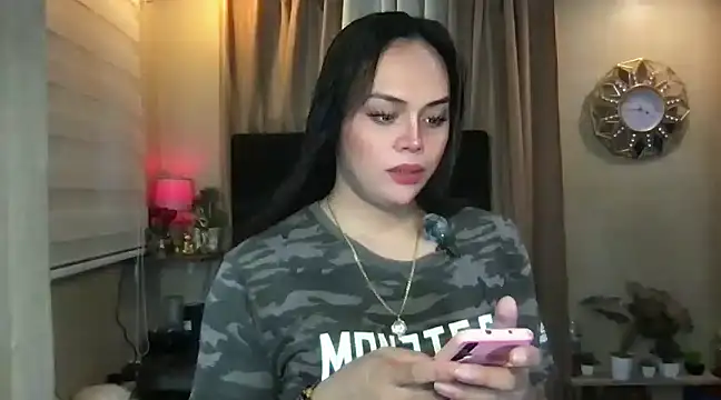 Snapshot of _MissKhimberlyXxx_ chatting on 01-26-25, 07:42 MissKhimberlyXxx online show from 01-26-25, 07:42