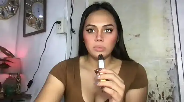 Snapshot of _MissKhimberlyXxx_ chatting on 02-04-25, 04:29 MissKhimberlyXxx online show from 02-04-25, 04:29
