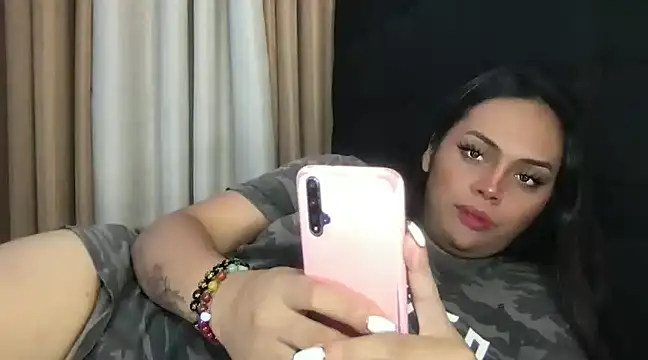 Snapshot of _MissKhimberlyXxx_ chatting on 02-23-25, 04:35 MissKhimberlyXxx online show from 02-23-25, 04:35