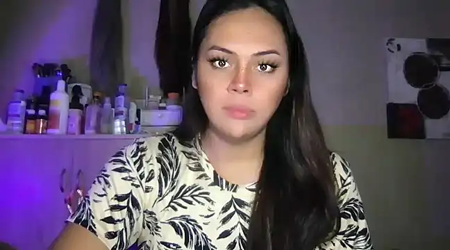Snapshot of _MissKhimberlyXxx_ chatting on 02-26-25, 02:59 MissKhimberlyXxx online show from 02-26-25, 02:59