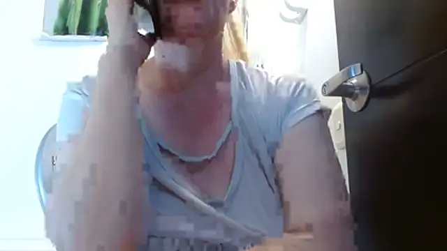 keiila  online show from 01-10-26, 04:42