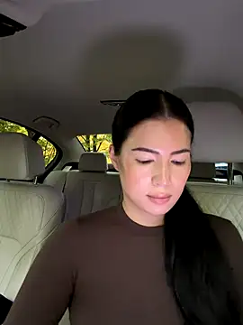 clairewntr online show from 10-22-25, 02:28