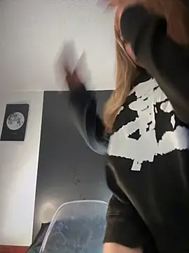  Danna online show from 11-14-25, 01:04