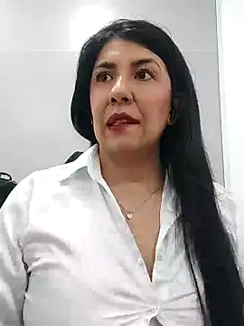 aisha latina online show from 01-29-25, 03:26