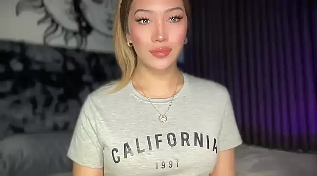 Jasmine Elcock online show from 02-12-25, 01:16