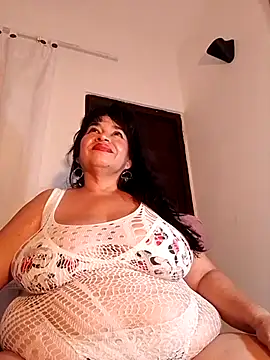 Snapshot of karlablue_ chatting on 02-01-25, 10:23 karlablue  online show from 02-01-25, 10:23
