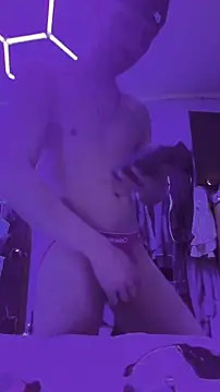 Cloudd Kingg Iceyyy online show from 02-24-26, 07:01