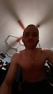 Cloudd Kingg Iceyyy online show from 05-25-26, 01:17