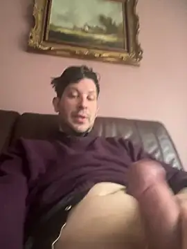 Snapshot of Taxidriver1988 chatting on 01-28-25, 01:27 Taxidriver1988 online show from 01-28-25, 01:27