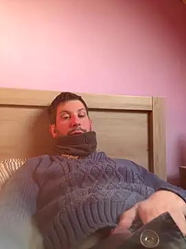 Snapshot of Taxidriver1988 chatting on 12-15-25, 02:43 Taxidriver1988 online show from 12-15-25, 02:43