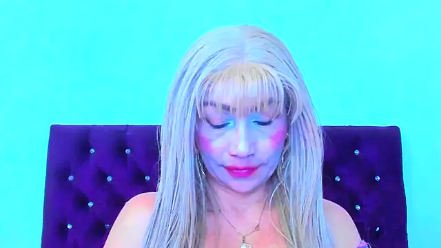Snapshot of almabeckelt chatting on 10-13-25, 07:47 almabeckelt online show from 10-13-25, 07:47