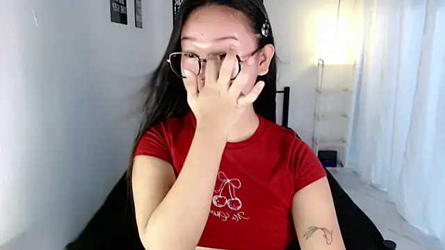 Snapshot of Vivorey_Leighn chatting on 07-28-26, 04:39 Vivorey Leighn online show from 07-28-26, 04:39