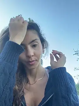 Snapshot of RouseColins chatting on 01-29-25, 10:32 RouseColins online show from 01-29-25, 10:32