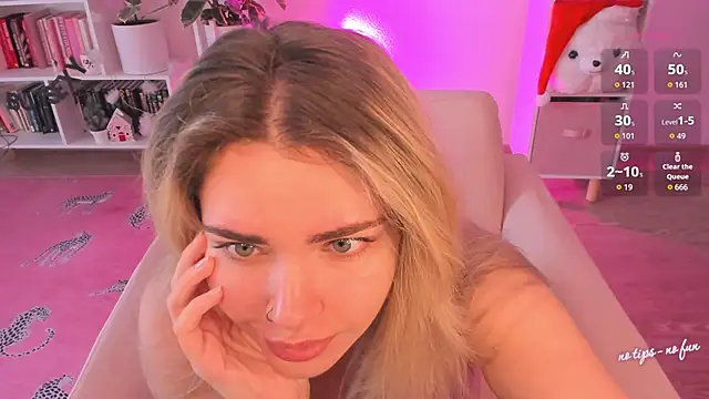 Snapshot of pussy-kattt chatting on 11-11-25, 06:57 pussy-kattt online show from 11-11-25, 06:57