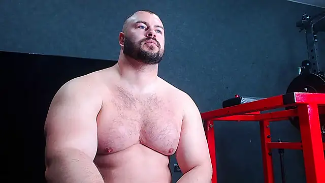 Snapshot of muscularjohnforuX chatting on 04-26-26, 07:06 muscularjohnforuX online show from 04-26-26, 07:06
