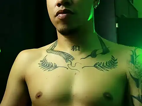 Snapshot of BestMasterForYou chatting on 12-18-25, 09:10 BestMasterForYou online show from 12-18-25, 09:10