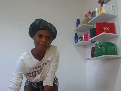 Ebony kathe online show from 10-18-25, 04:30