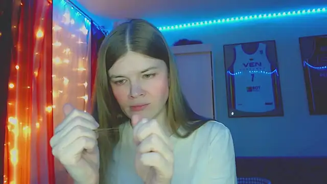 Snapshot of Klementa chatting on 11-29-25, 06:44 Klementa online show from 11-29-25, 06:44