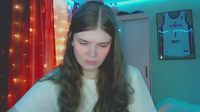 Snapshot of Klementa chatting on 12-05-25, 05:53 Klementa online show from 12-05-25, 05:53