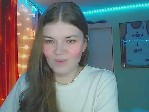 Snapshot of Klementa chatting on 12-17-25, 05:41 Klementa online show from 12-17-25, 05:41