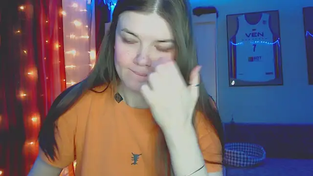 Snapshot of Klementa chatting on 03-01-26, 06:43 Klementa online show from 03-01-26, 06:43