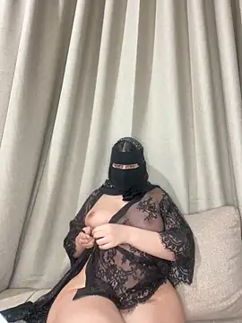 Snapshot of arabiaAna chatting on 05-10-26, 07:41 arabiaAna online show from 05-10-26, 07:41