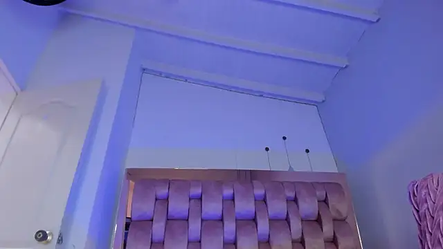 Snapshot of swt-booty chatting on 03-11-25, 09:26 swt-booty online show from 03-11-25, 09:26