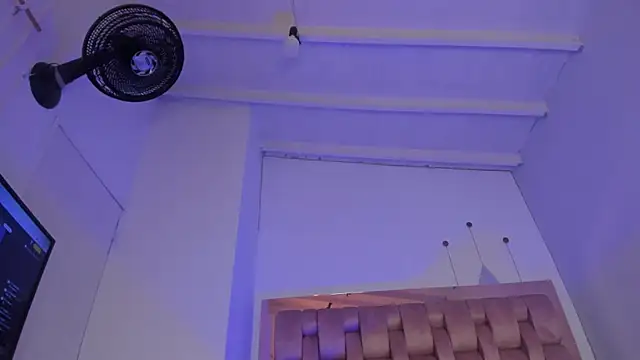 Snapshot of swt-booty chatting on 03-14-25, 06:18 swt-booty online show from 03-14-25, 06:18