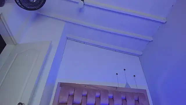 Snapshot of swt-booty chatting on 03-21-25, 11:45 swt-booty online show from 03-21-25, 11:45