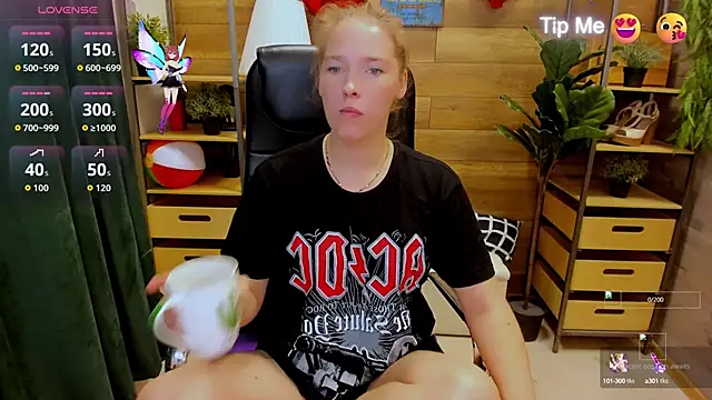  fiona Love online show from 10-03-25, 08:39