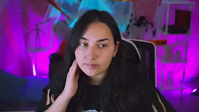 CeceliaJohnson online show from 11-04-25, 08:13