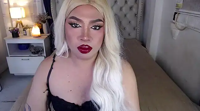 Snapshot of RebecaNextToYou chatting on 01-12-25, 08:03 RebecaNextToYou online show from 01-12-25, 08:03