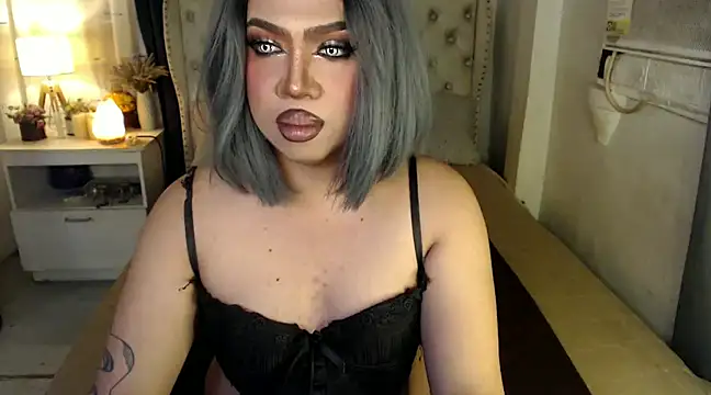 Snapshot of RebecaNextToYou chatting on 01-19-25, 05:18 RebecaNextToYou online show from 01-19-25, 05:18