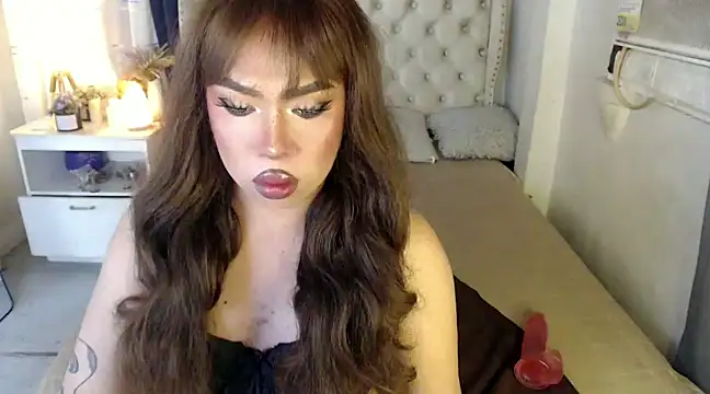 Snapshot of RebecaNextToYou chatting on 01-28-25, 08:26 RebecaNextToYou online show from 01-28-25, 08:26