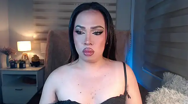 Snapshot of RebecaNextToYou chatting on 03-16-25, 05:28 RebecaNextToYou online show from 03-16-25, 05:28