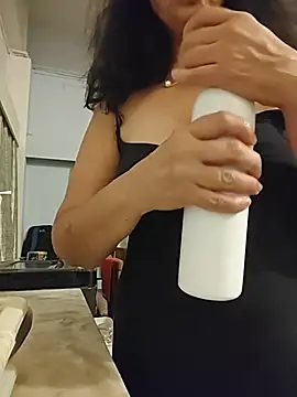 Susannemilf online show from 02-26-26, 06:18