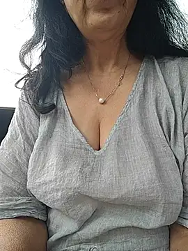 Susannemilf online show from 03-11-26, 01:55