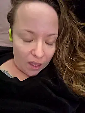 julimonroe online show from 03-01-25, 11:37