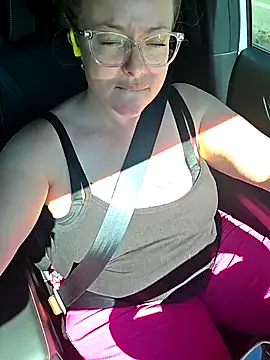 julimonroe online show from 03-05-25, 07:17