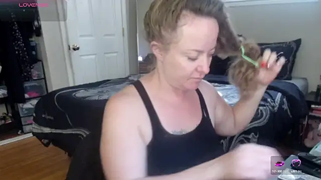 julimonroe online show from 09-26-25, 10:47