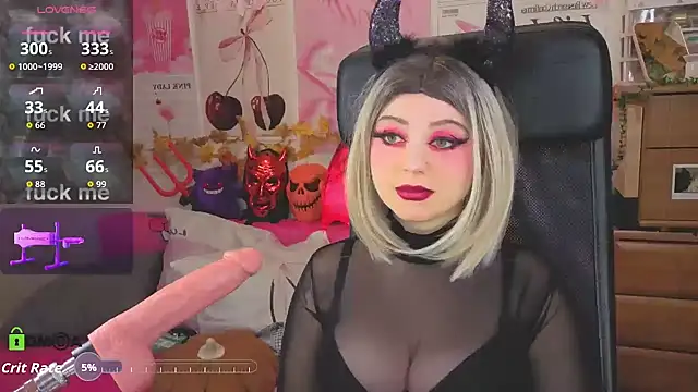 Snapshot of StellaMilla chatting on 10-30-25, 12:45 StellaMilla online show from 10-30-25, 12:45