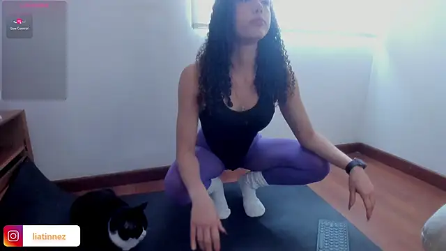 Snapshot of Lia_Tinez chatting on 12-21-24, 07:49 Lia Tinez online show from 12-21-24, 07:49